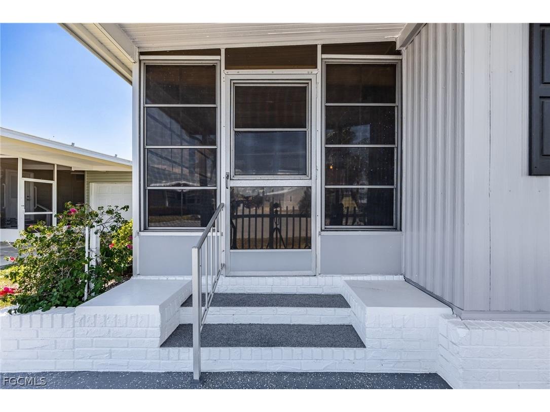 472 Nicklaus Boulevard North Fort Myers FL 33903 2026010491 image4