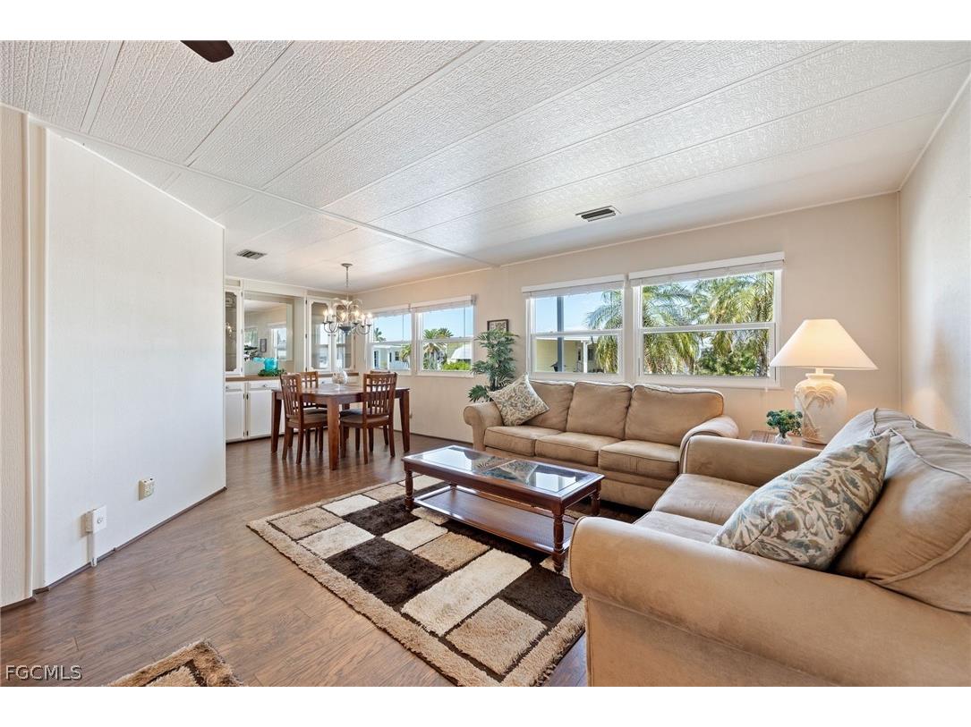 472 Nicklaus Boulevard North Fort Myers FL 33903 2026010491 image9