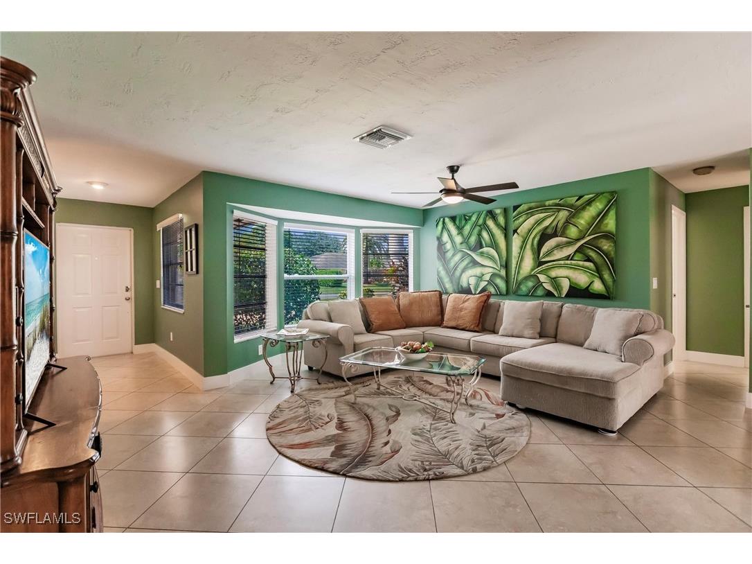 472 Palm River Boulevard Naples FL 34110 224077741 image1