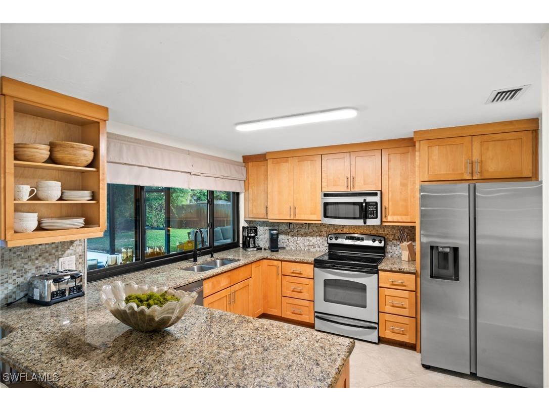 472 Palm River Boulevard Naples FL 34110 225077771 image3