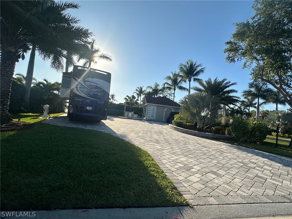 4721 Chariot Court Naples FL 34114 224026338 image1