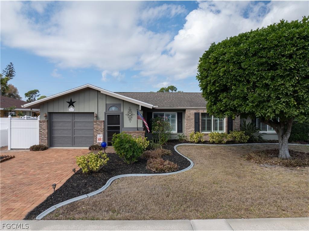 4721 Orange Grove Boulevard North Fort Myers FL 33903 2026010035 image1