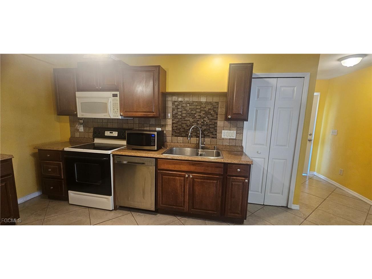 4722 30th Street SW Lehigh Acres FL 33973 2025009577 image2