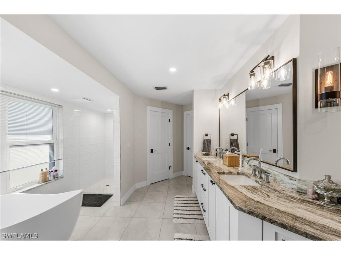 4724 Riverside Drive Estero FL 33928 226011237 image17
