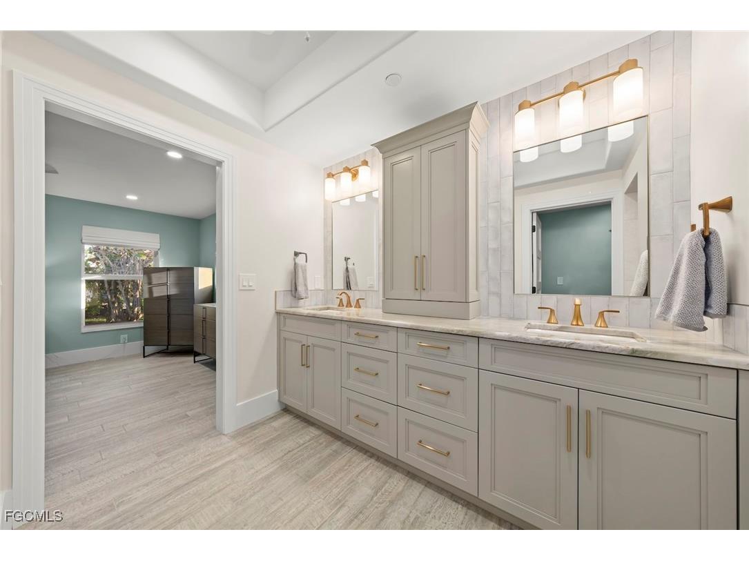 4724 Rue Belle Mer Sanibel FL 33957 2025005232 image23