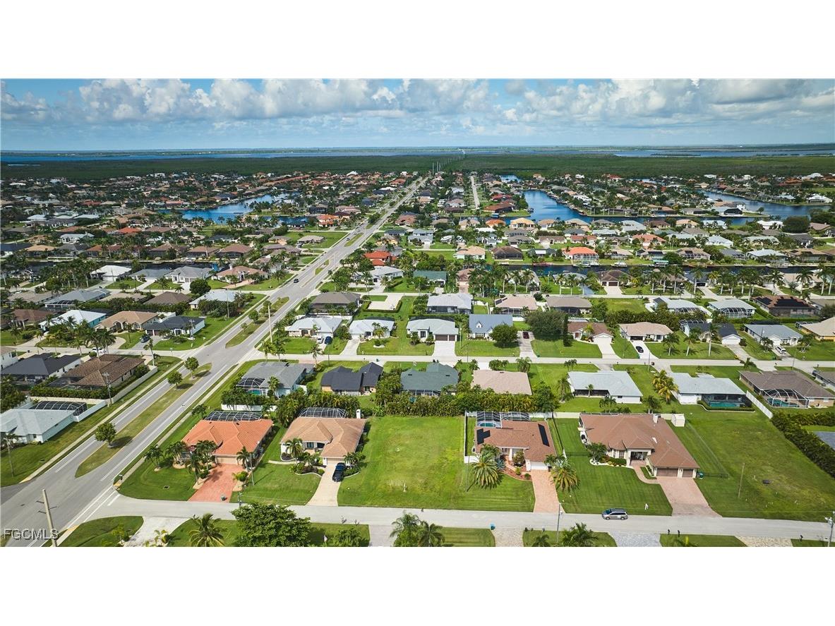 4724 SW 23rd Avenue Cape Coral FL 33914 2025008960 image12