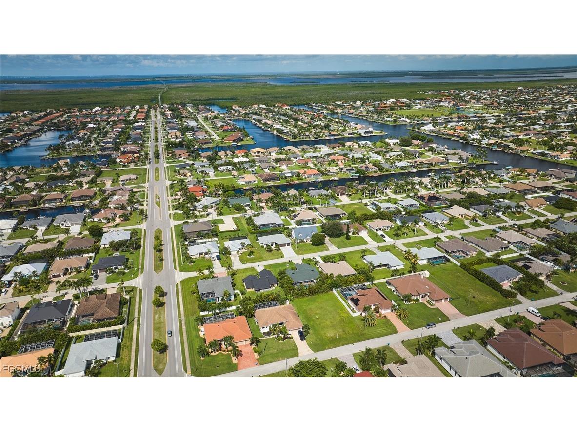 4724 SW 23rd Avenue Cape Coral FL 33914 2025008960 image14