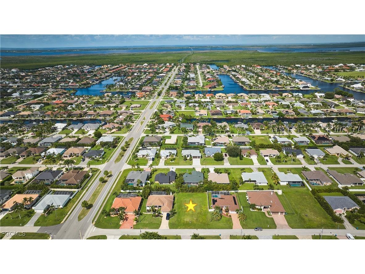 4724 SW 23rd Avenue Cape Coral FL 33914 2025008960 image3