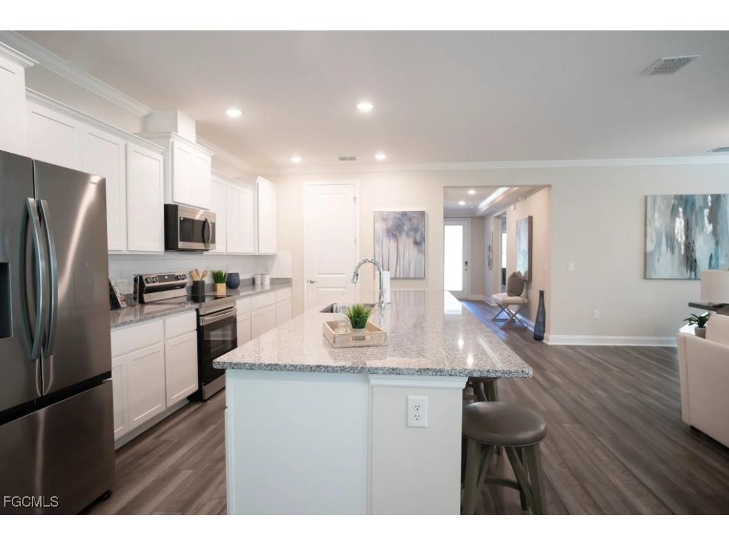 4725 24th Avenue SE Naples FL 34117 2025004463 image2