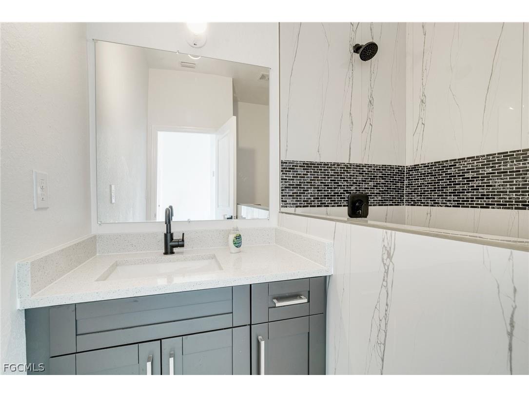 4725/4727 27th Street SW #4727 Lehigh Acres FL 33973 2026006899 image17