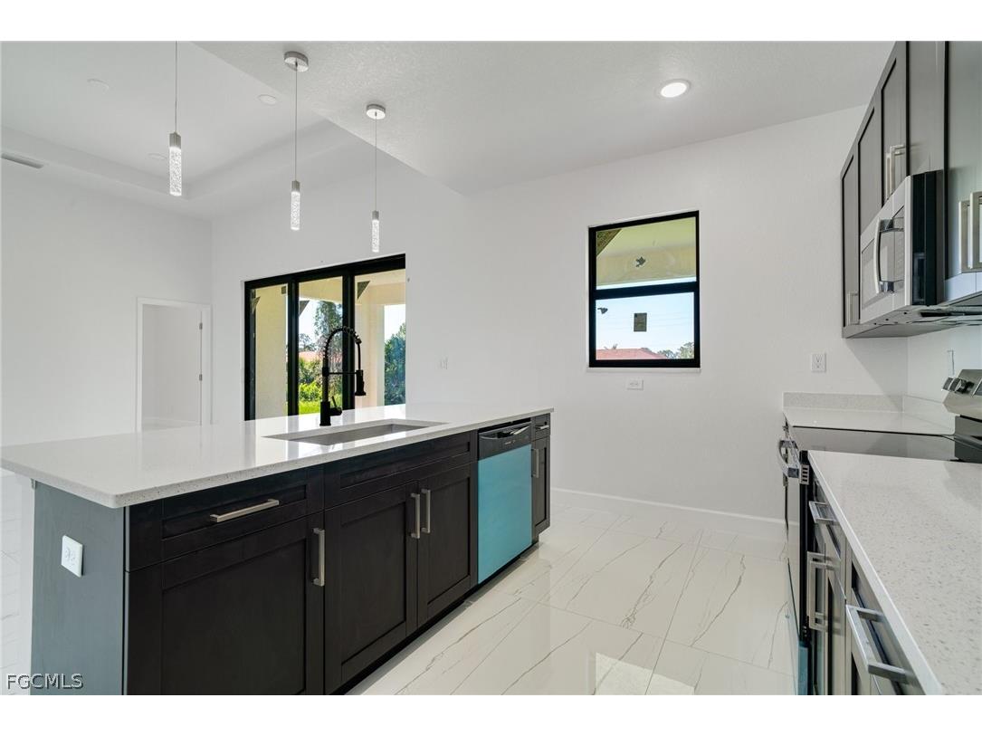 4725/4727 27th Street SW #4727 Lehigh Acres FL 33973 2026006899 image5