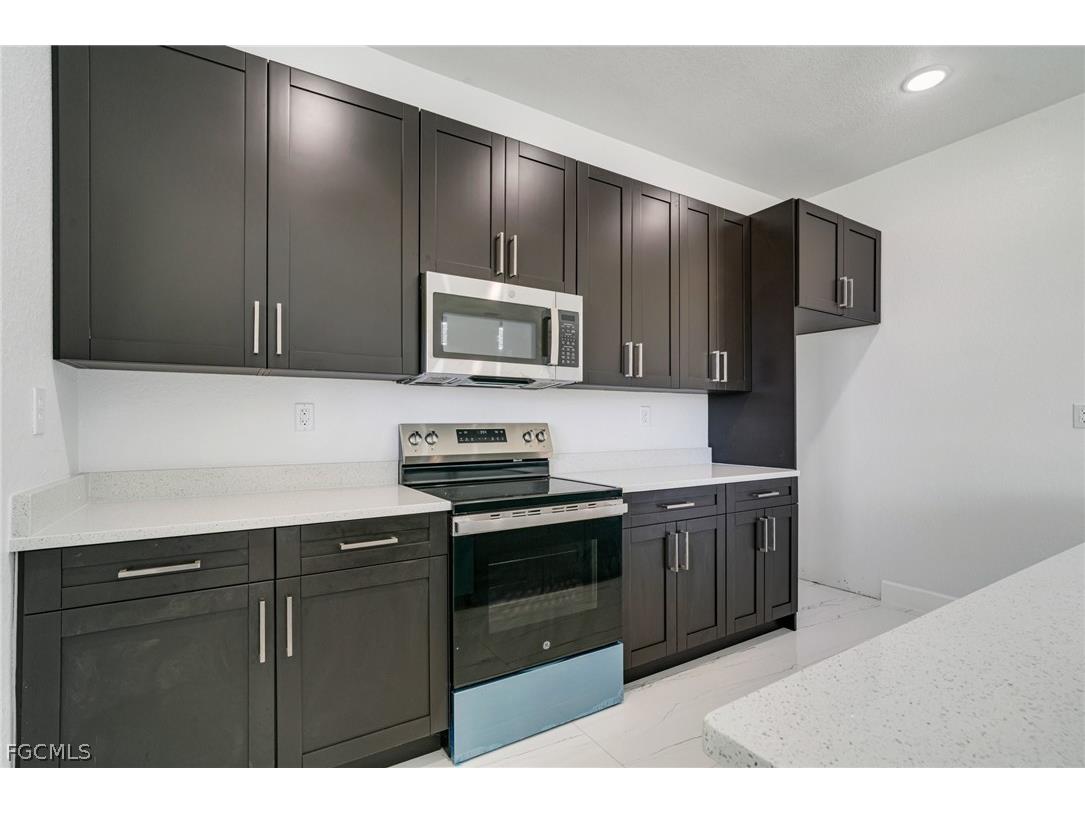 4725/4727 27th Street SW #4727 Lehigh Acres FL 33973 2026006899 image6