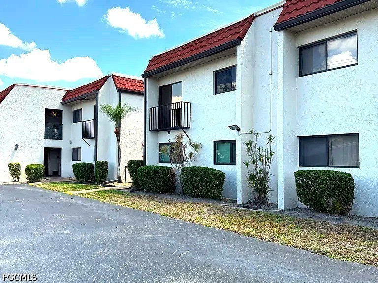 4728 Orange Grove Boulevard #12 North Fort Myers FL 33903 2026019601 image1