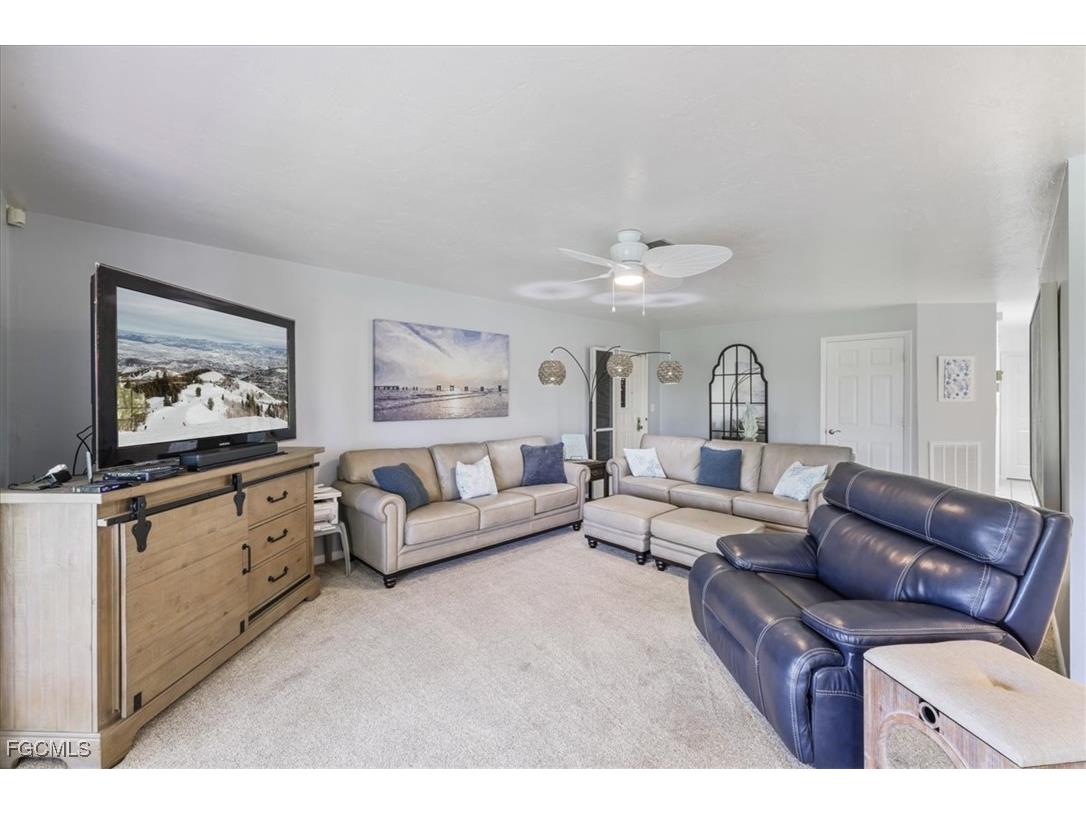 4728 Orange Grove Boulevard #8 North Fort Myers FL 33903 2025011069 image5