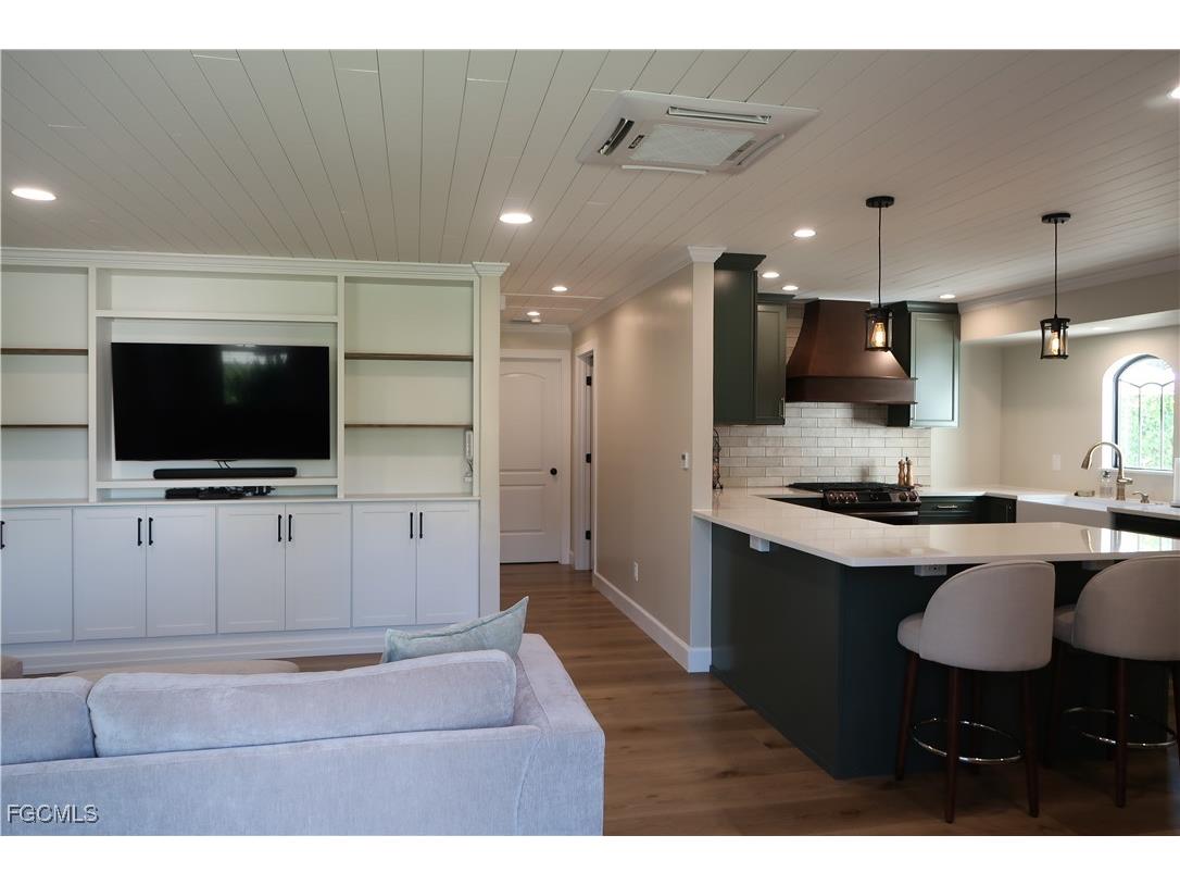 4729 Spring Creek Drive Bonita Springs FL 34134 2025026344 image2