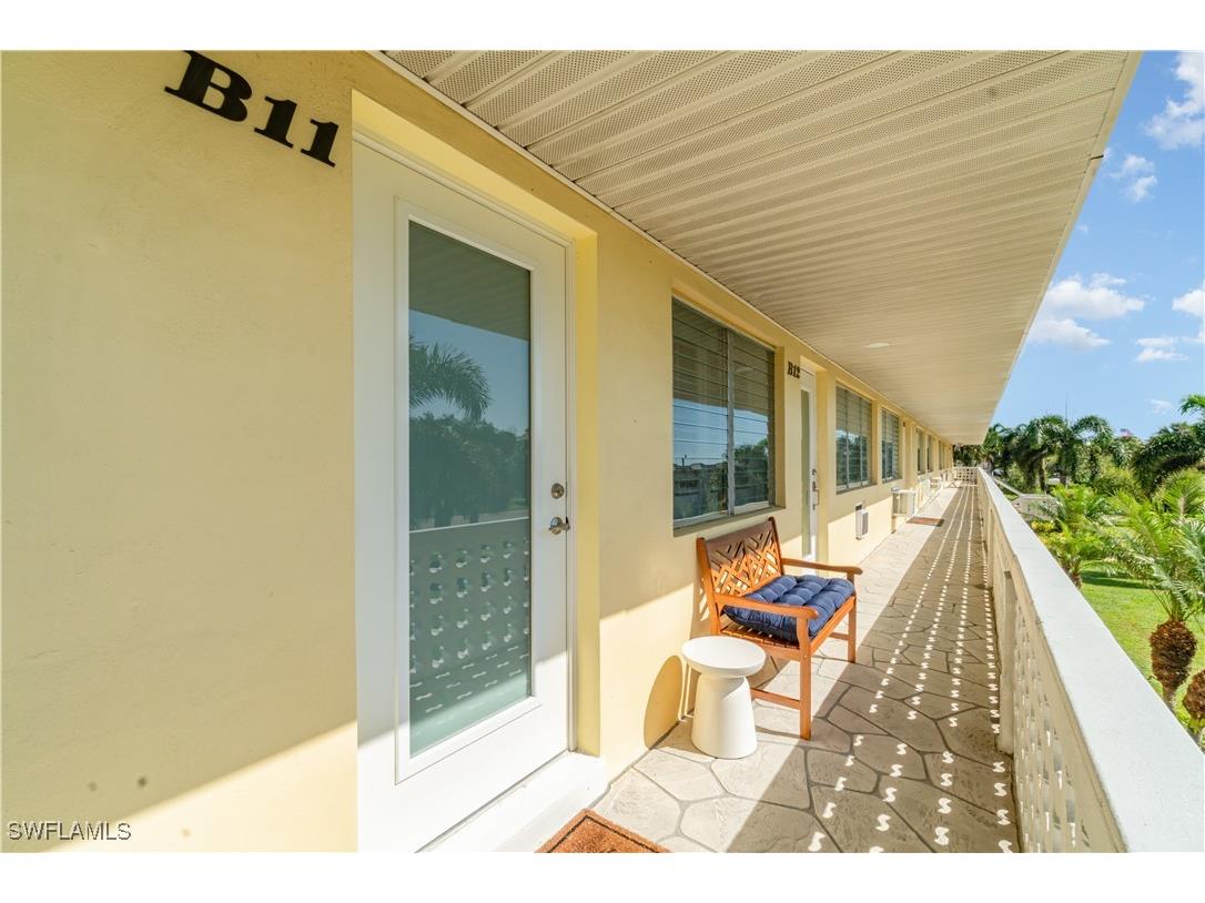 473 12th Avenue S #B11 Naples FL 34102 225078297 image15
