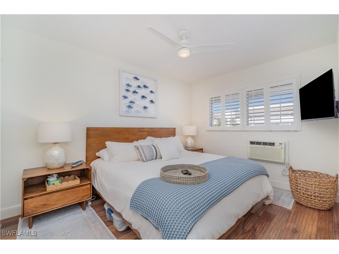 473 12th Avenue S #B11 Naples FL 34102 225078297 image9