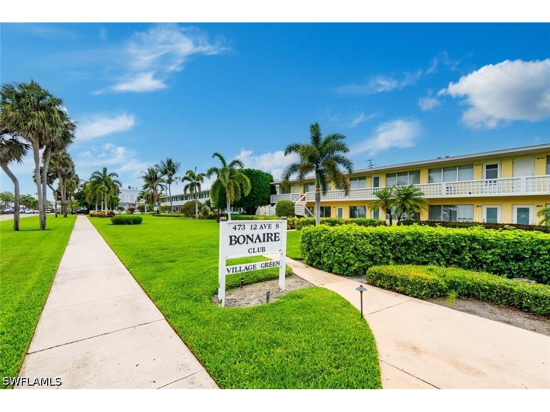 473 12th Avenue S #B2 Naples FL 34102 225083167 image1