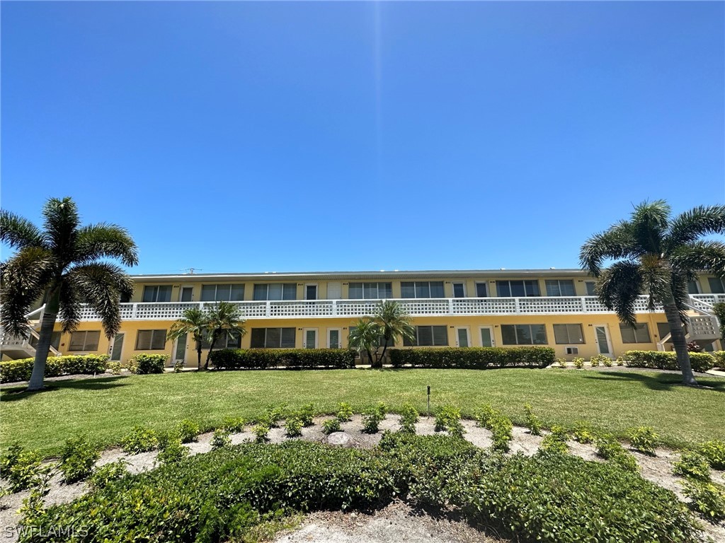 473 12th Avenue S #B7 Naples FL 34102 226012242 image1