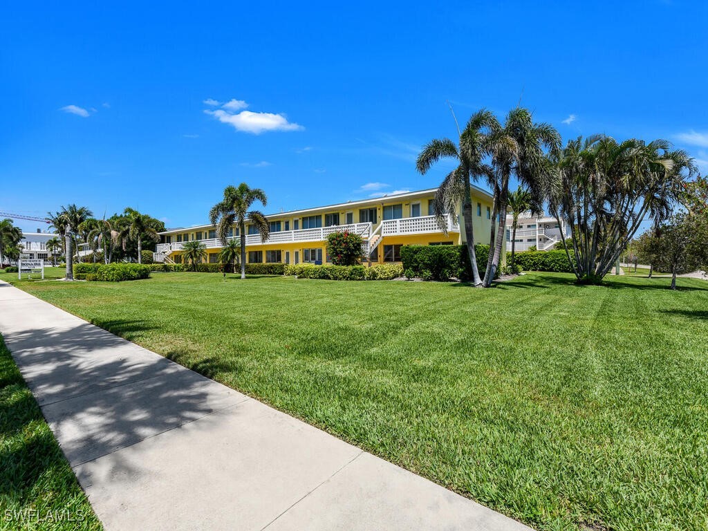 473 12th Avenue S #B8 Naples FL 34102 225036727 image6