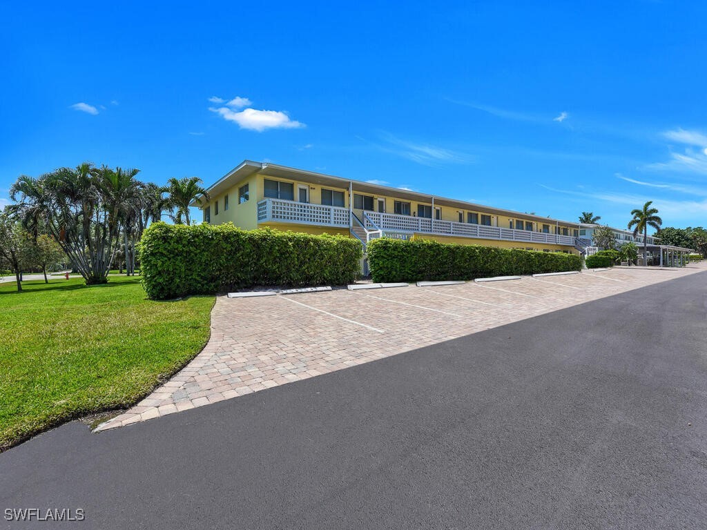 473 12th Avenue S #B8 Naples FL 34102 225037386 image23