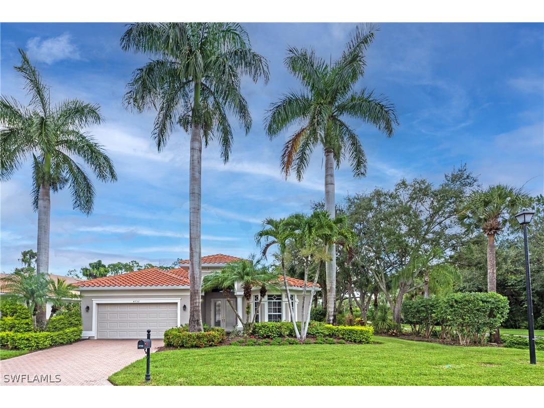 4732 Cerromar Drive Naples FL 34112 224044074 image1