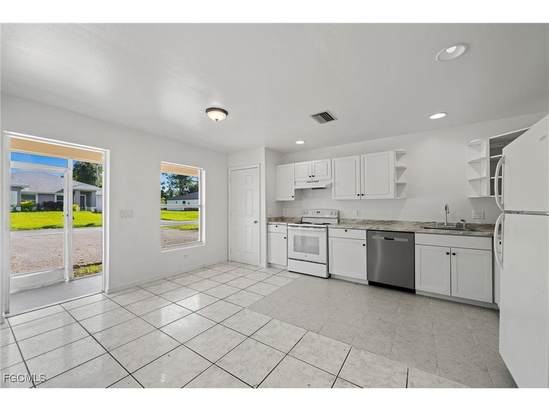 4735 30th Street SW Lehigh Acres FL 33973 2025008691 image8