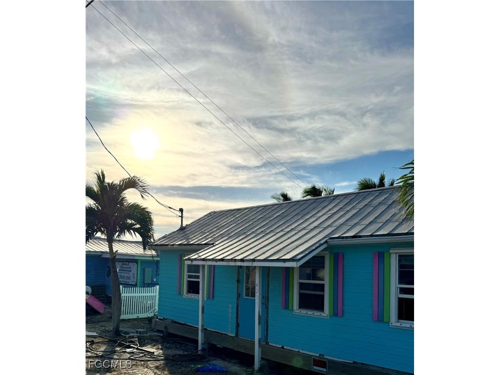 4736 Pine Island Road NW Matlacha FL 33993 2025010981 image3