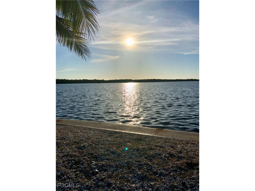 4736 Pine Island Road NW Matlacha FL 33993 2025010981 image7