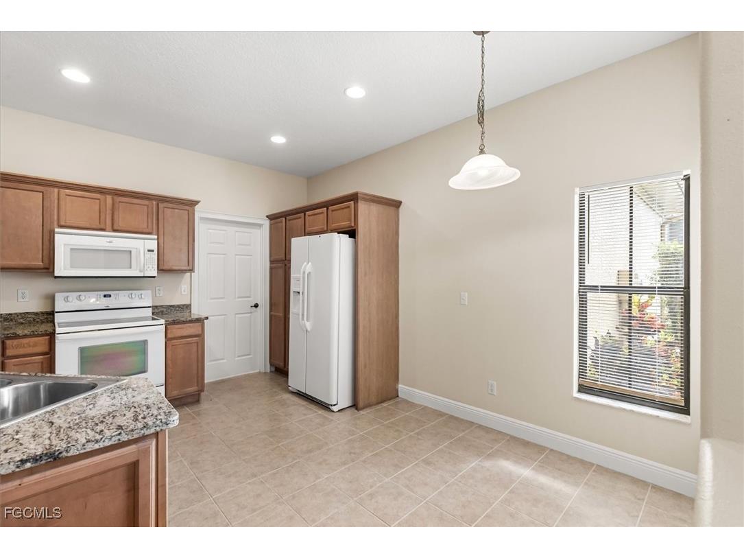 4736 Swordfish Way Palm Harbor FL 34684 2025012220 image9