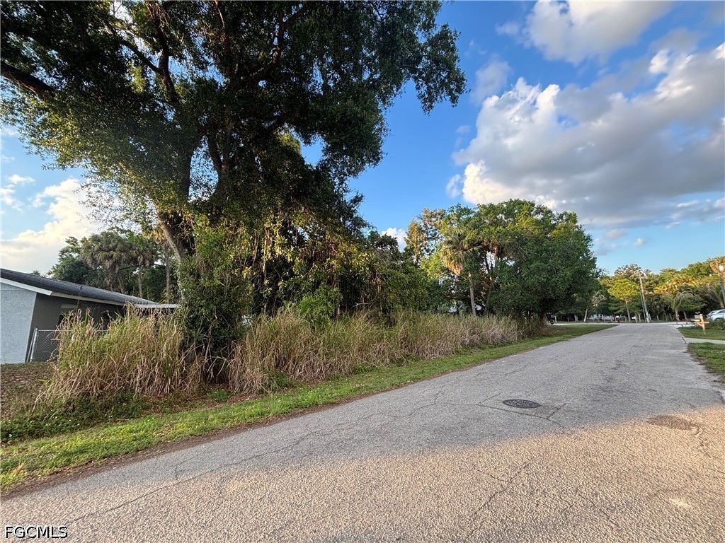 4737 Tammie Lane Fort Myers FL 33905 2026014603 image3