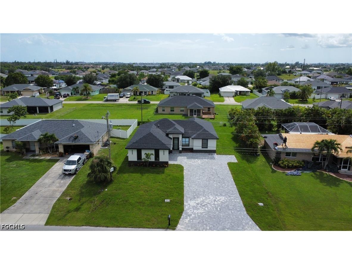 474 NE 2nd Place Cape Coral FL 33909 2026022031 image17