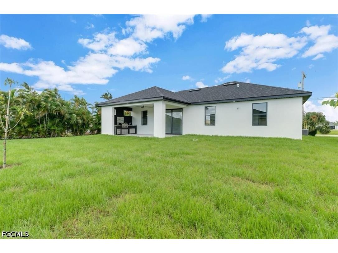 474 NE 2nd Place Cape Coral FL 33909 2026022031 image2