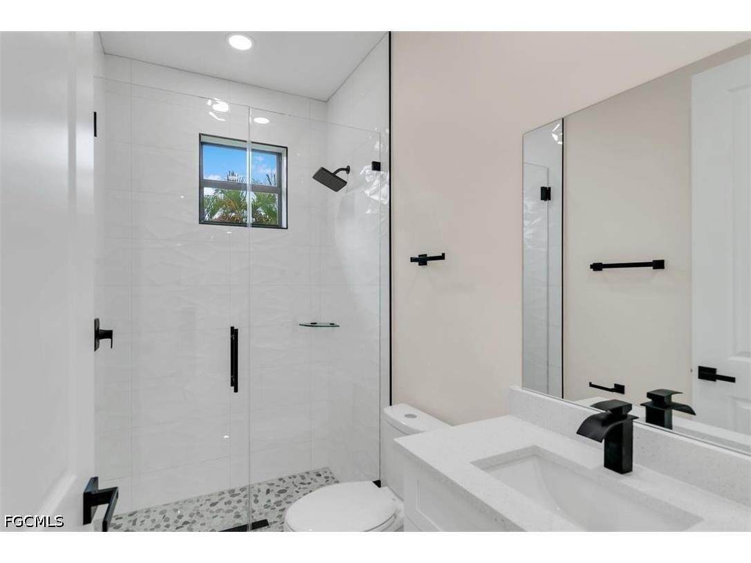 474 NE 2nd Place Cape Coral FL 33909 2026022031 image3