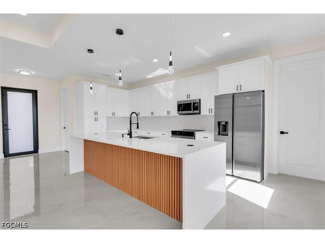 474 NE 2nd Place Cape Coral FL 33909 2026022031 image6