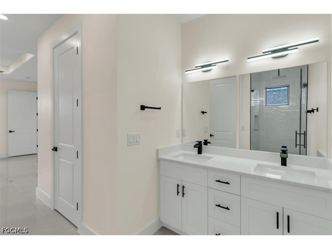 474 NE 2nd Place Cape Coral FL 33909 2026022031 image8