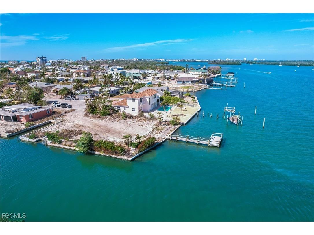 474 Washington Court Fort Myers Beach FL 33931 2025013029 image4