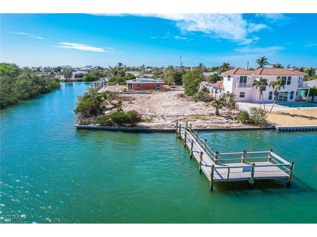 474 Washington Court Fort Myers Beach FL 33931 2025013029 image6