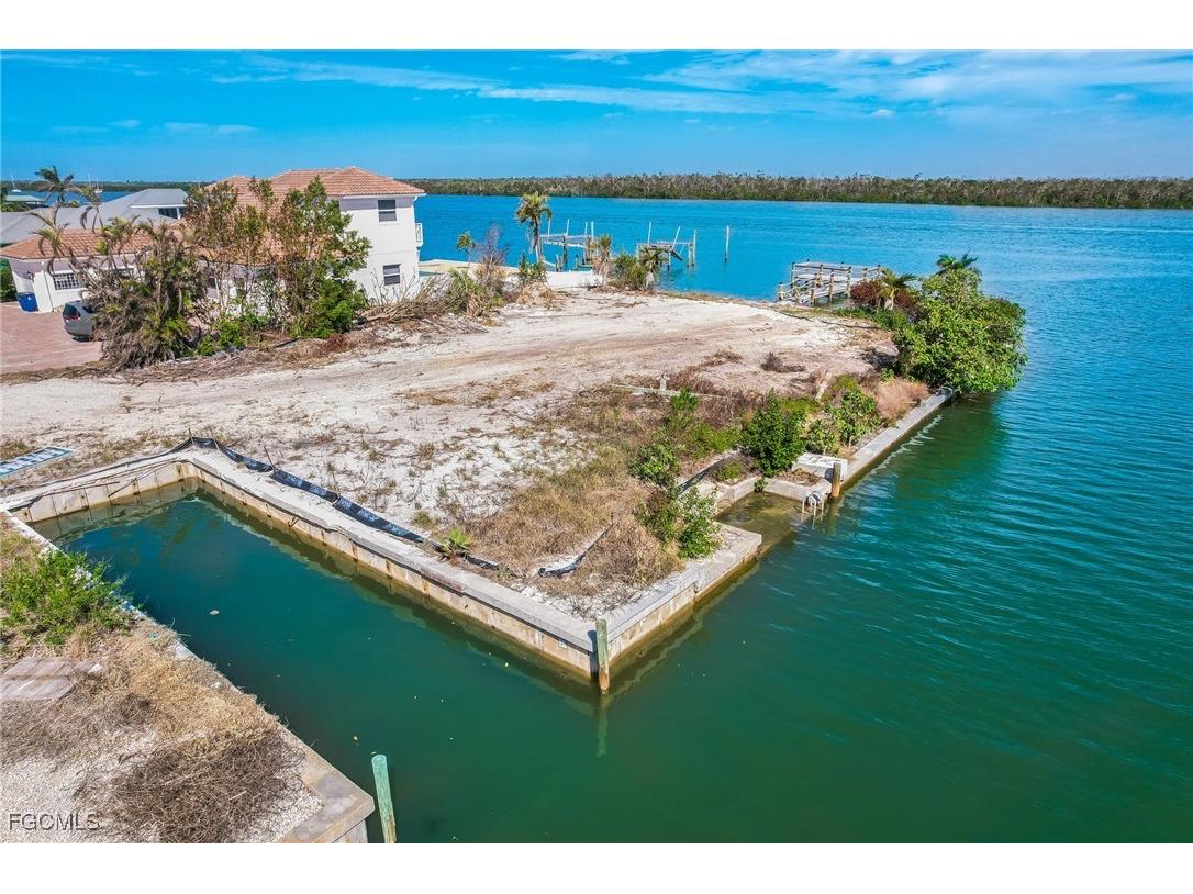 474 Washington Court Fort Myers Beach FL 33931 2025013029 image7