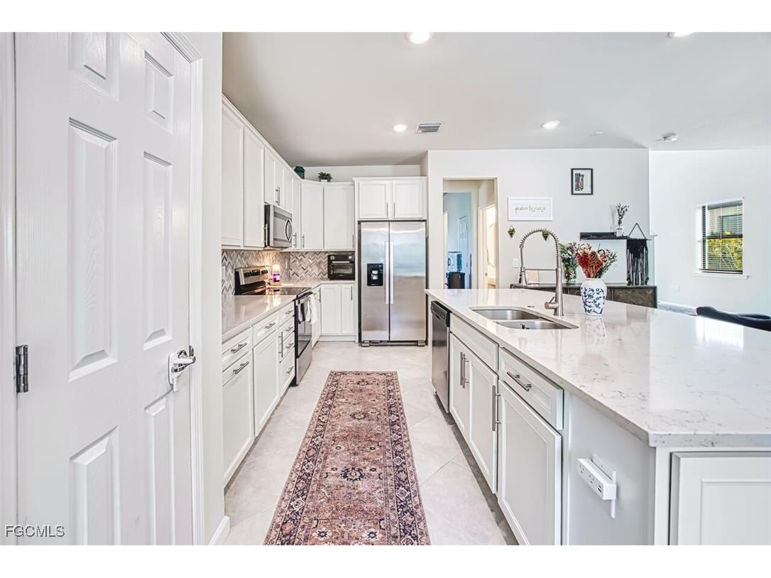 4740 Sea Eagle Court Fort Myers FL 33966 2026005603 image11