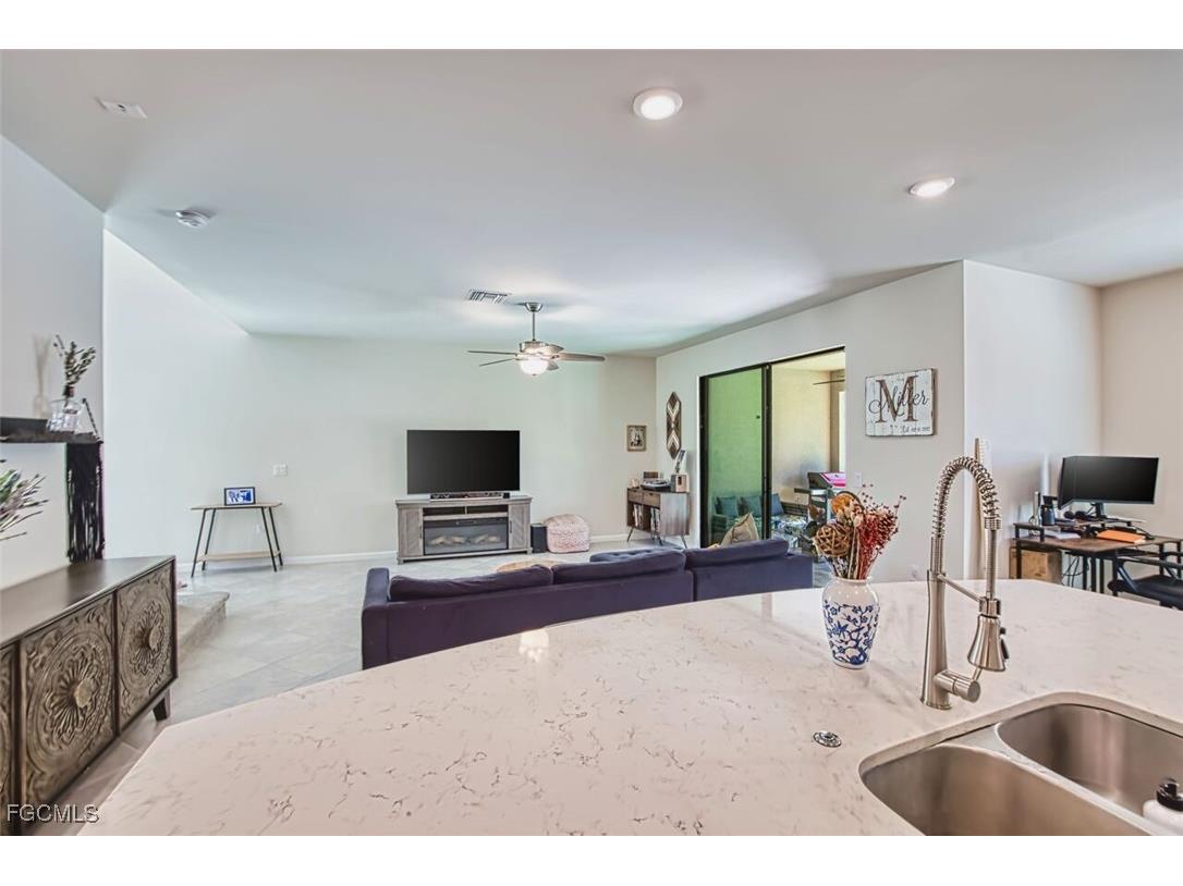 4740 Sea Eagle Court Fort Myers FL 33966 2026005603 image12