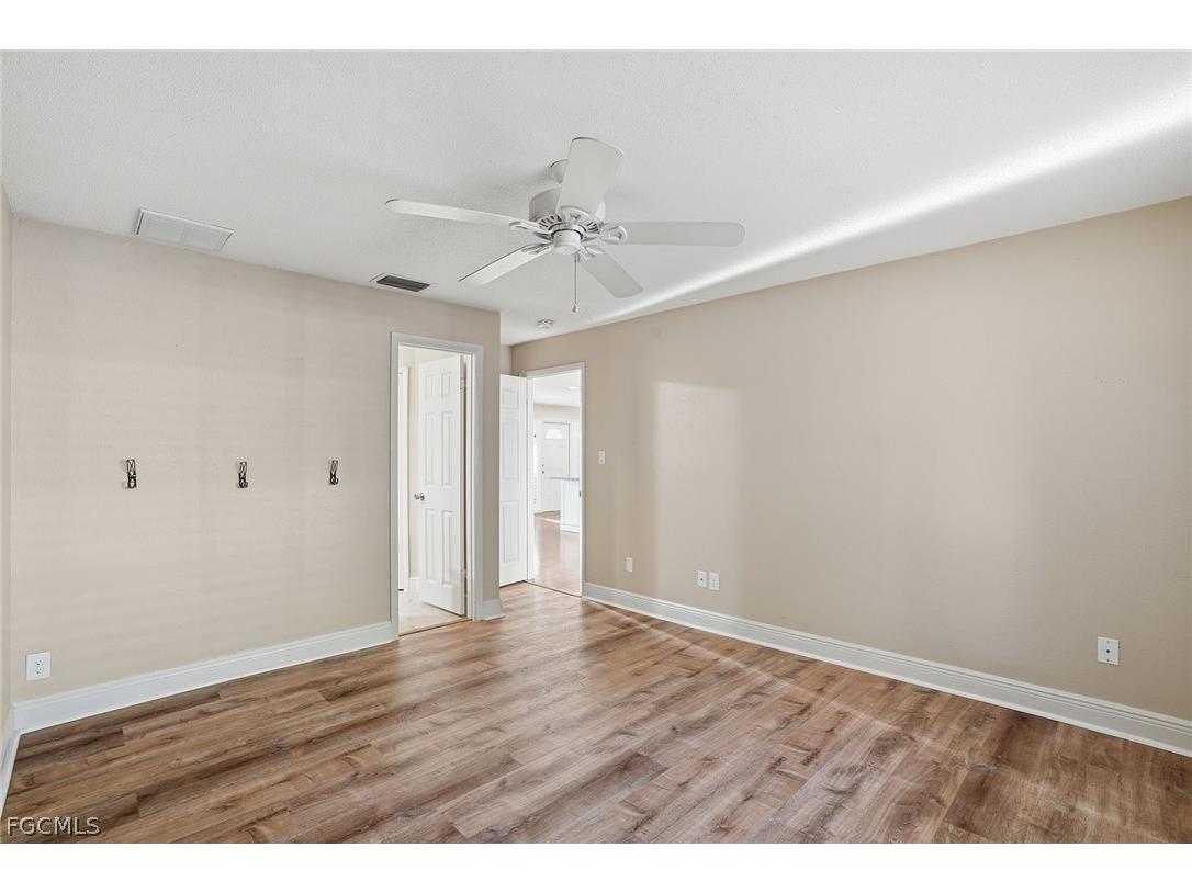 4742 Santa Del Rae Avenue Fort Myers FL 33901 2026013564 image19