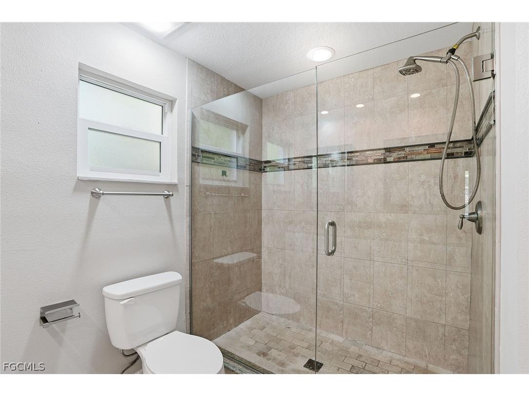 4742 Santa Del Rae Avenue Fort Myers FL 33901 2026013564 image20