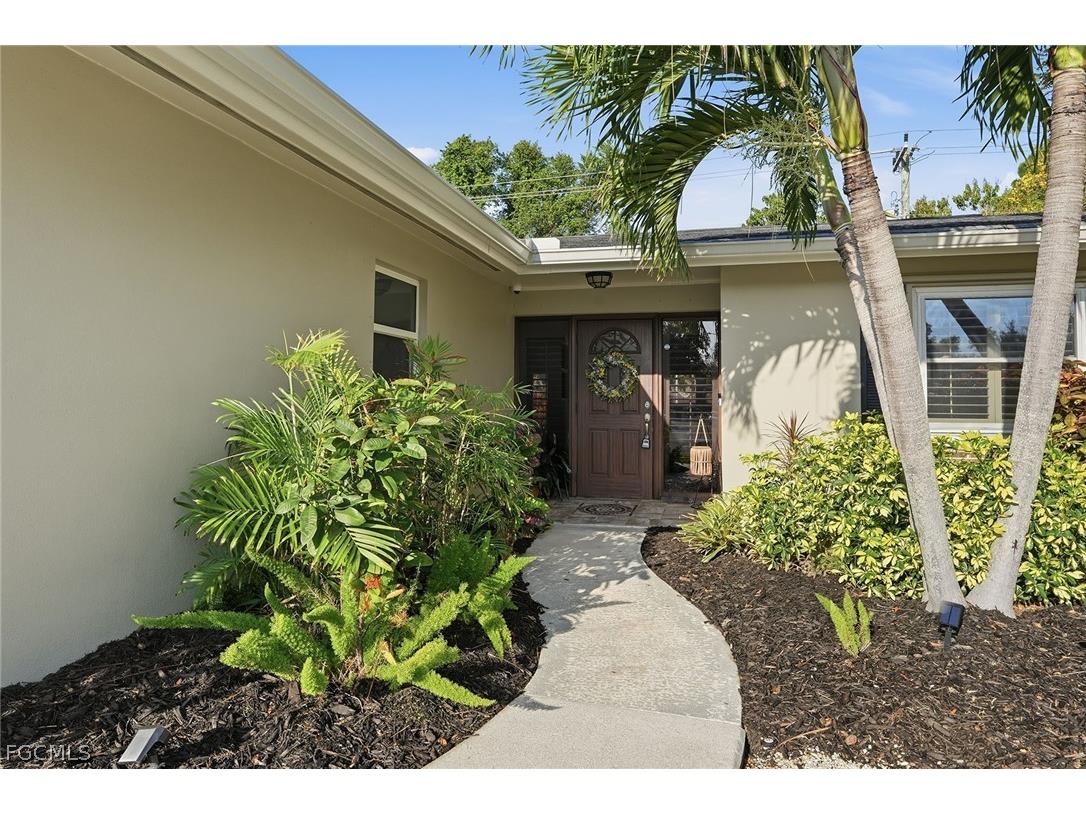 4742 Santa Del Rae Avenue Fort Myers FL 33901 2026013564 image3