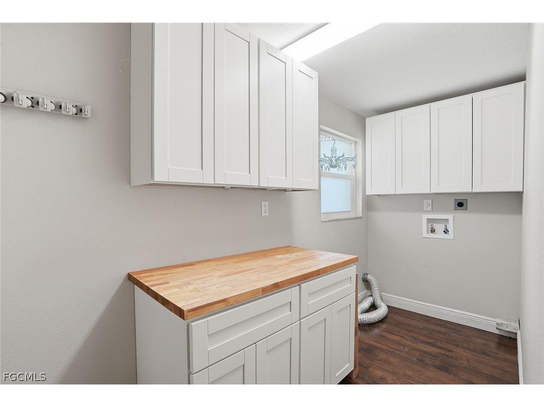 4742 Santa Del Rae Avenue Fort Myers FL 33901 2026013564 image30