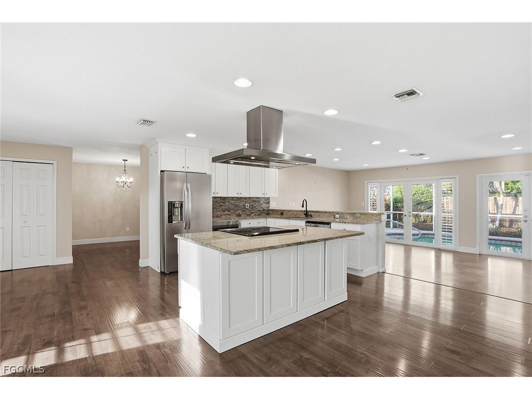 4742 Santa Del Rae Avenue Fort Myers FL 33901 2026013564 image7