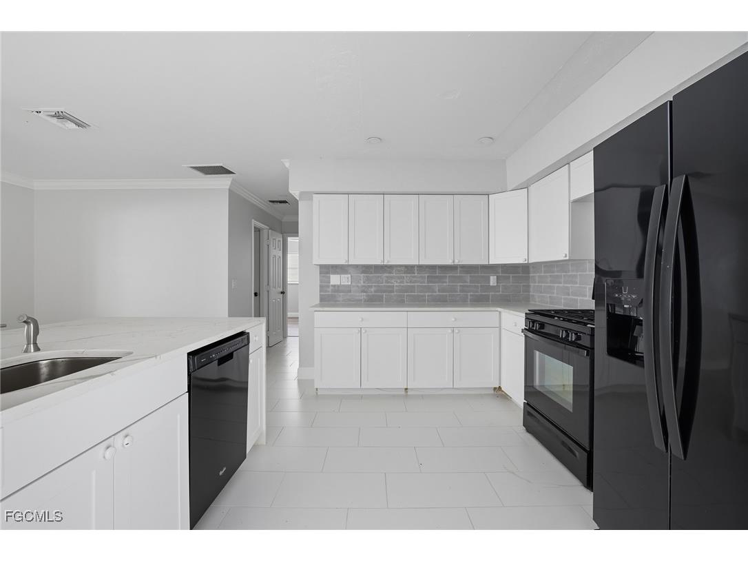 4747 Mcgregor Boulevard Fort Myers FL 33901 2025012768 image29