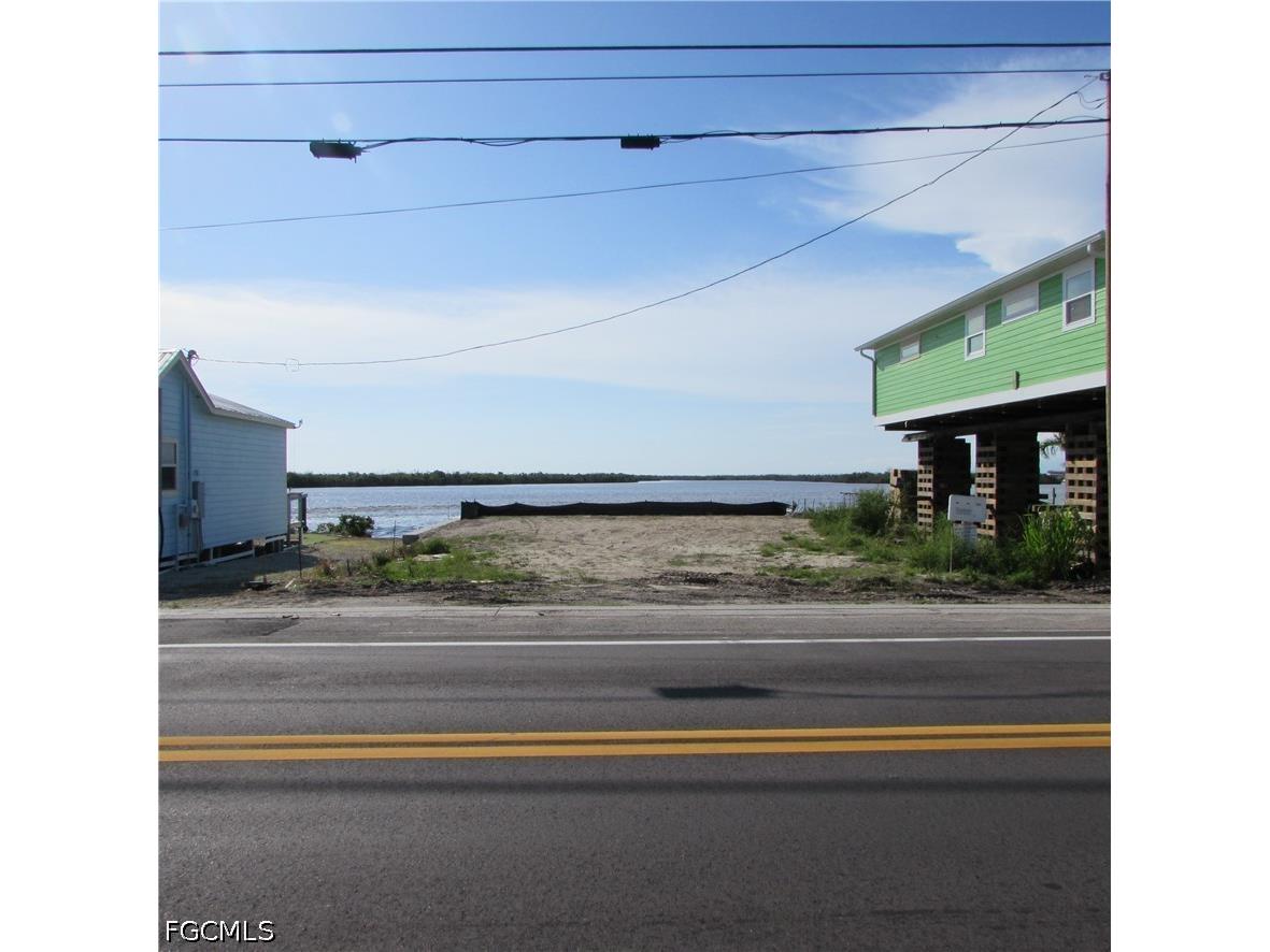 4748 Pine Island Road NW Matlacha FL 33993 2026026338 image1