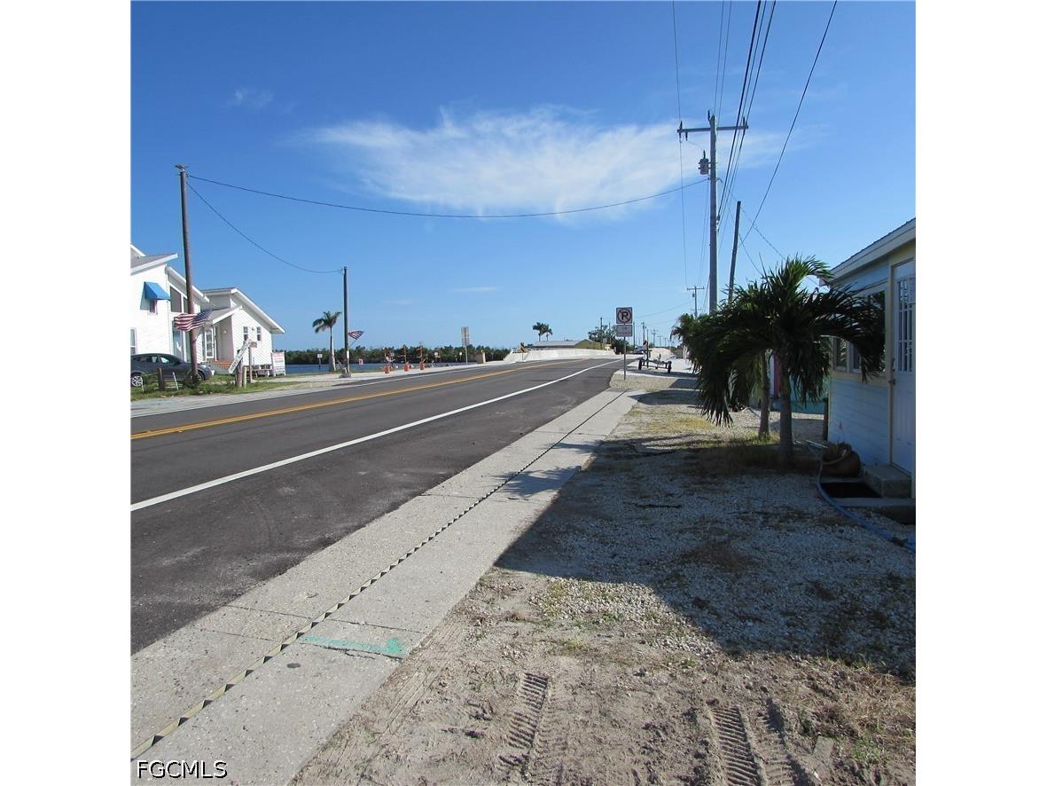 4748 Pine Island Road NW Matlacha FL 33993 2026026338 image3