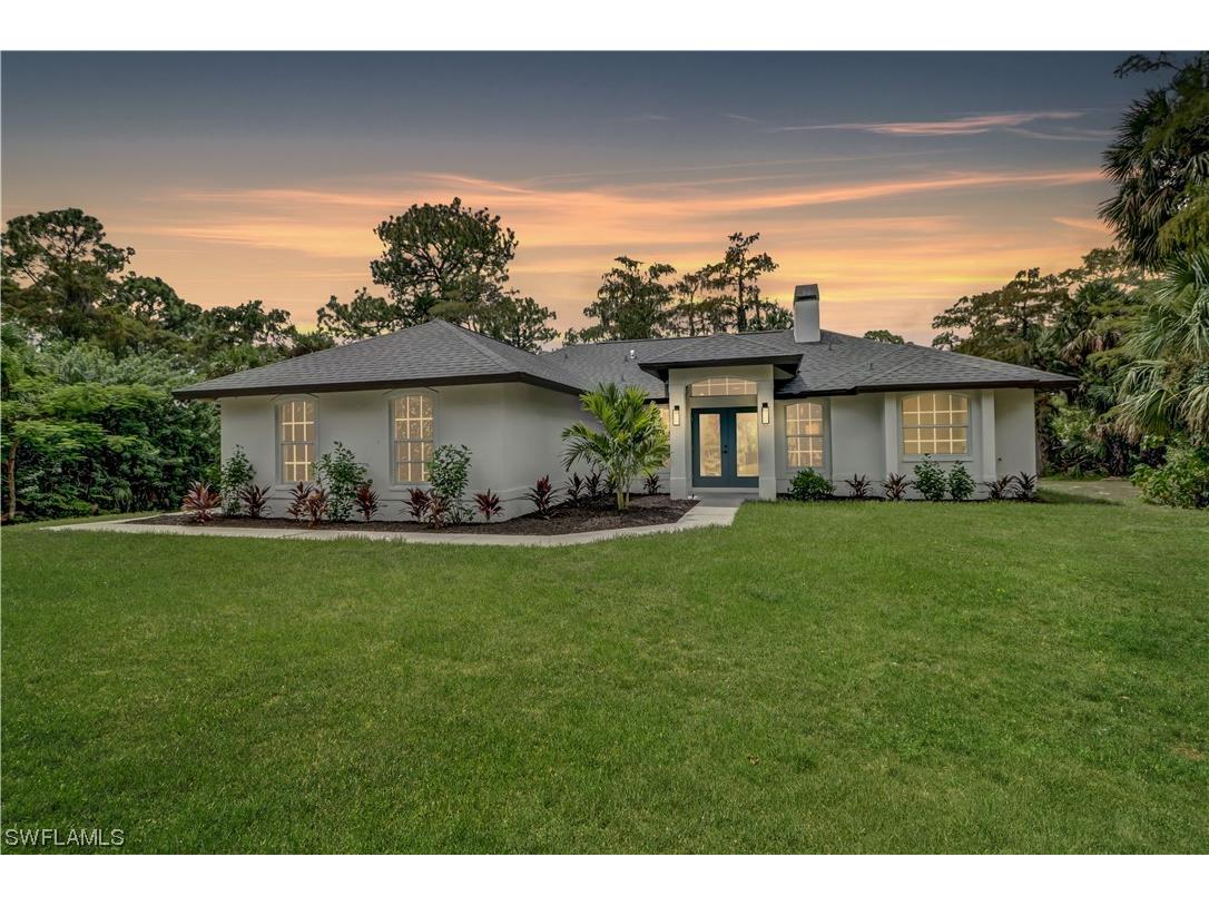 475 19th Street SW Naples FL 34117 223061056 image1